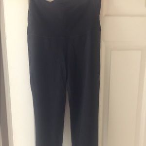 Black Athleta maternity leggings